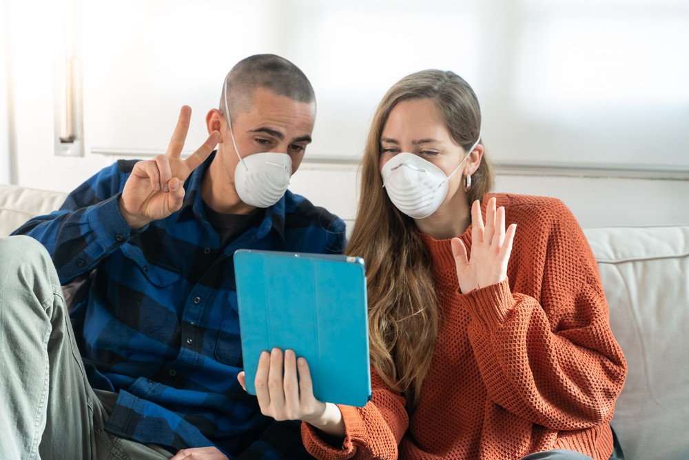 How to Stay Updated With Your Friends if You Do not Use Social Media